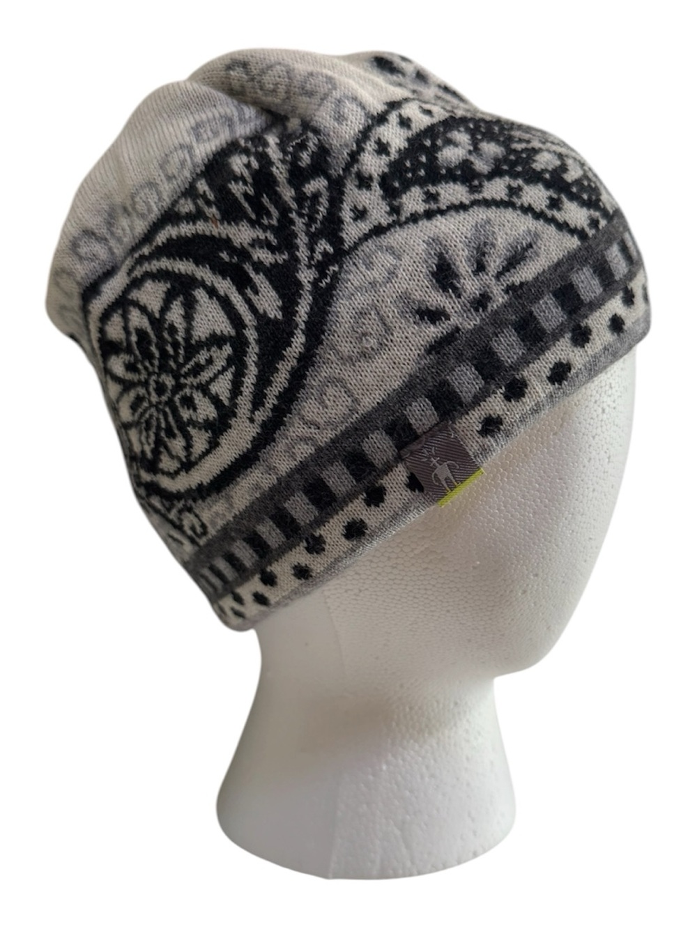 Smartwool Women’s Paisley Gray and Black Knit Beanie